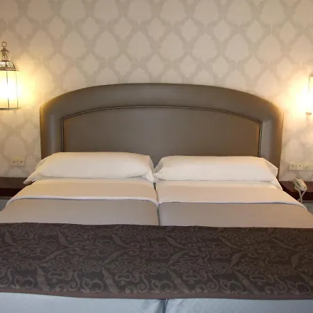 Maciá Alfaros 4* Córdoba