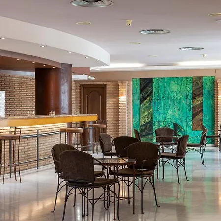 Maciá Alfaros Hotel 4*