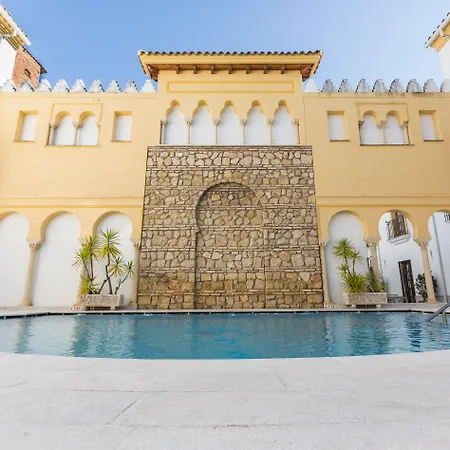 Maciá Alfaros Hotel 4*