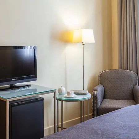 Maciá Alfaros Hotel 4*